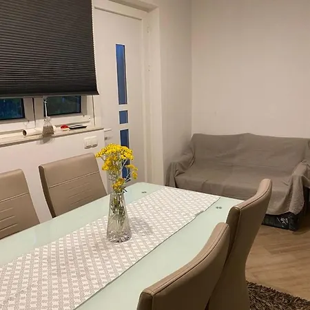 Sisters 2 Apartment *
